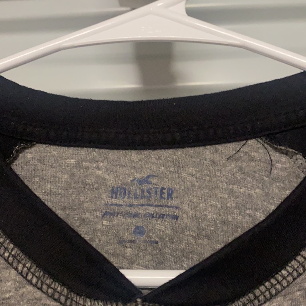 3 button tee - Picture 3 of 3